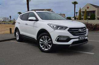 2017 Hyundai Santa Fe - Thumbnail