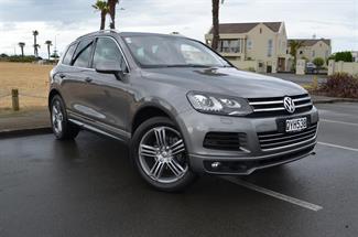 2013 Volkswagen Touareg - Thumbnail